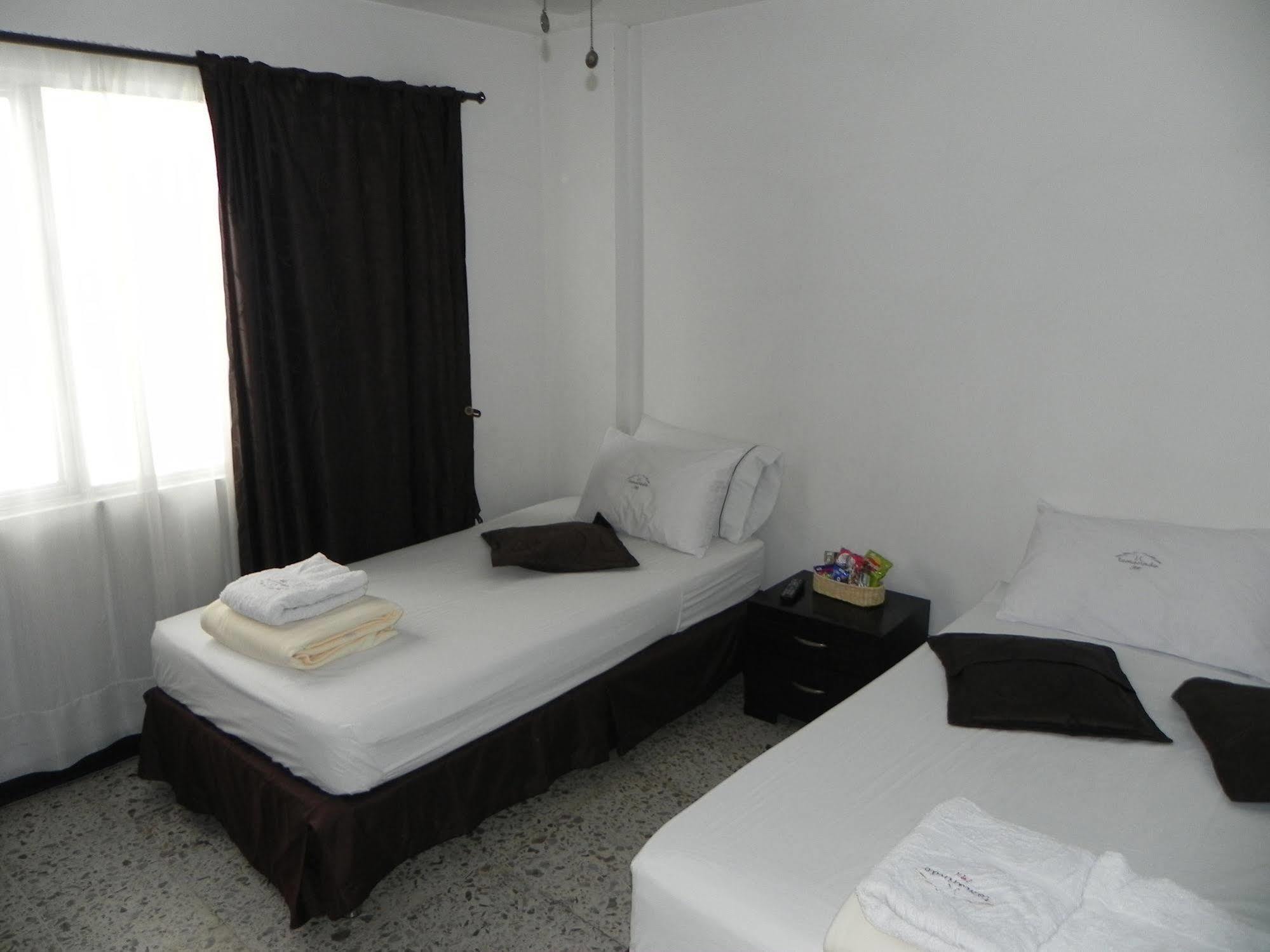Hostal Tamarindo Inn Medellín Esterno foto